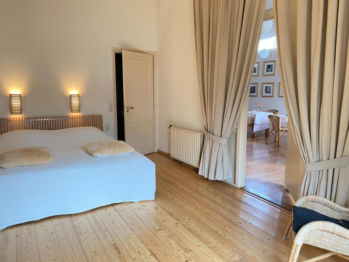 Hotel Het Oude Postkantoor ブルメン エクステリア 写真