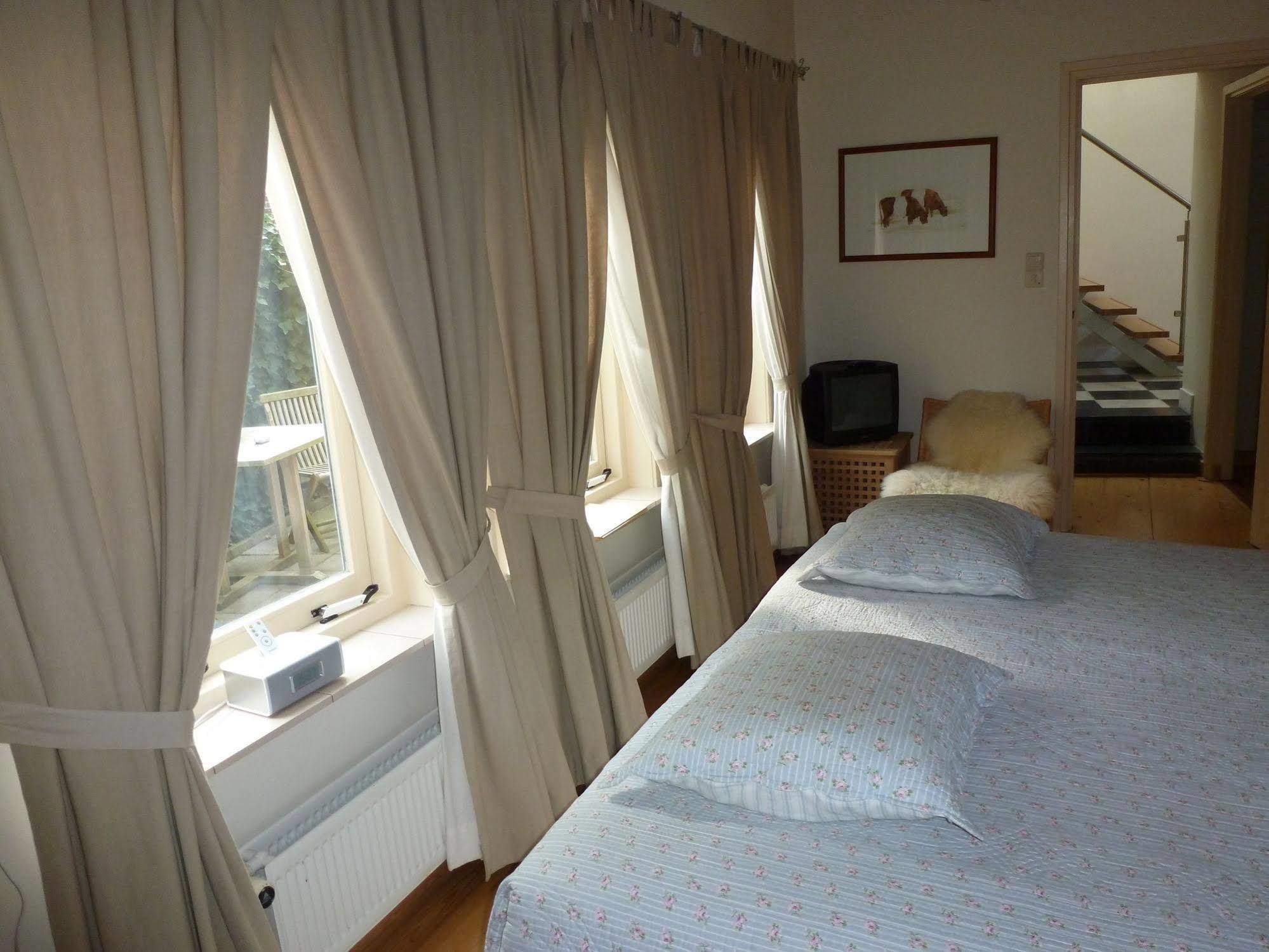 Hotel Het Oude Postkantoor ブルメン エクステリア 写真