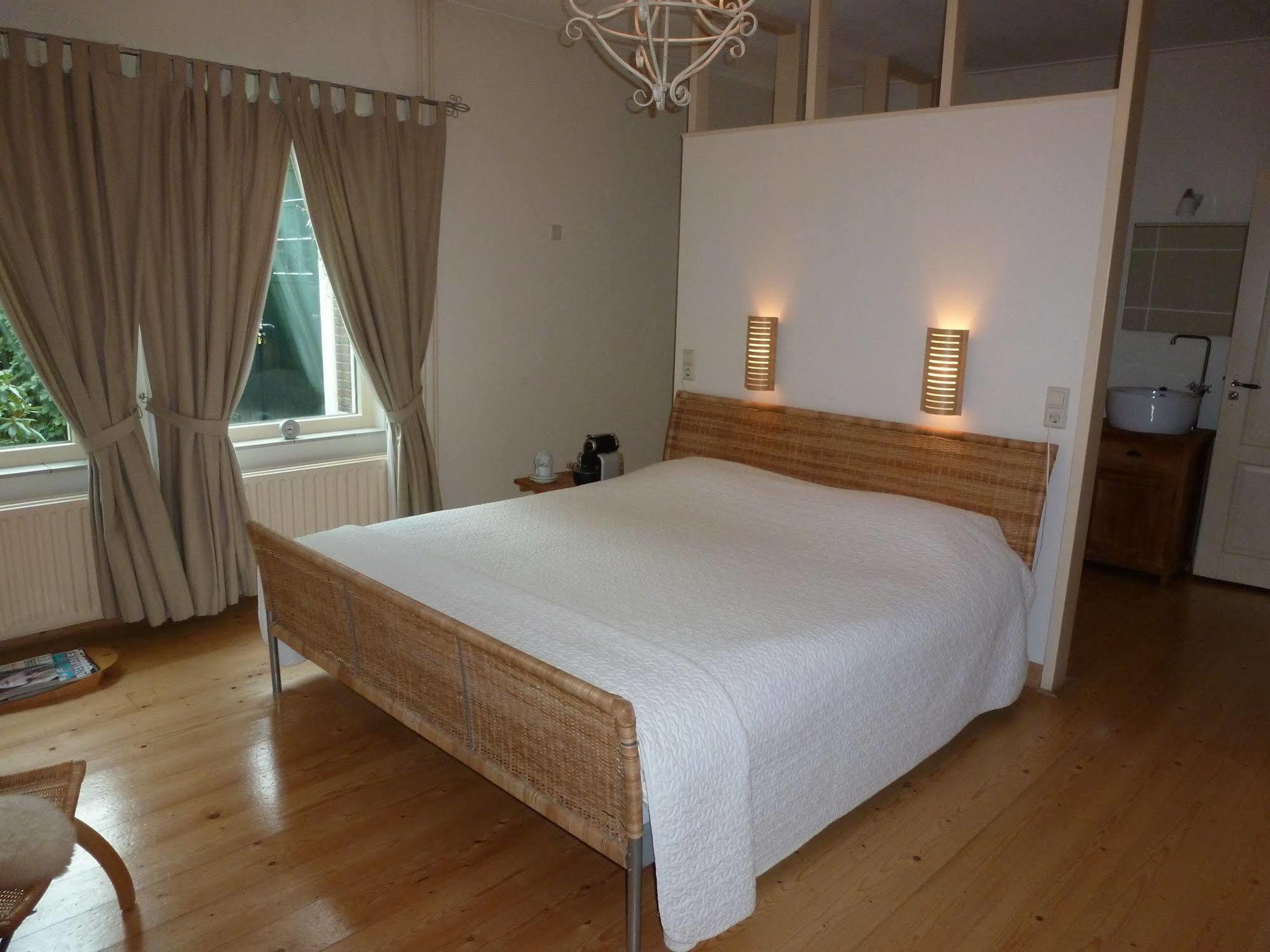 Hotel Het Oude Postkantoor ブルメン エクステリア 写真