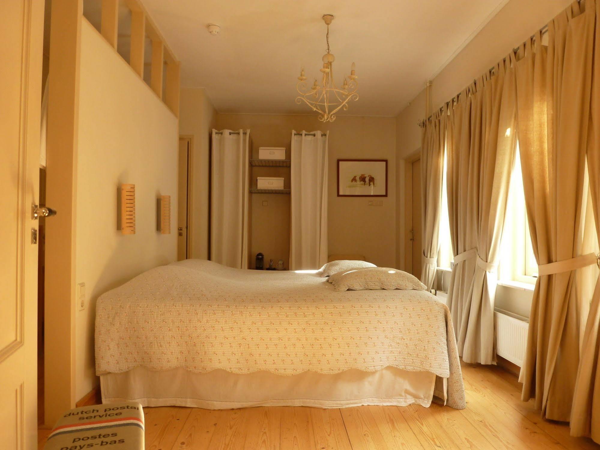 Hotel Het Oude Postkantoor ブルメン エクステリア 写真